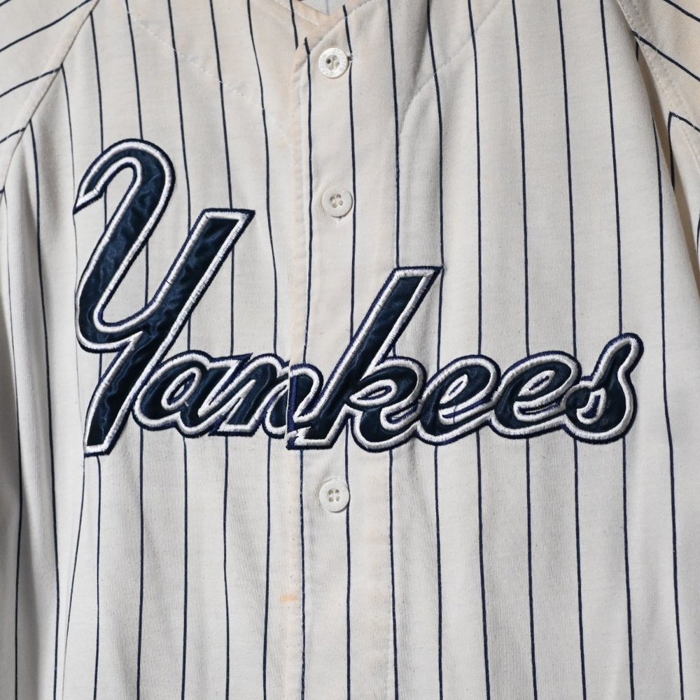 NY Yankees Jersey (Vintage 90s STARTER) - Picture 13 of 16